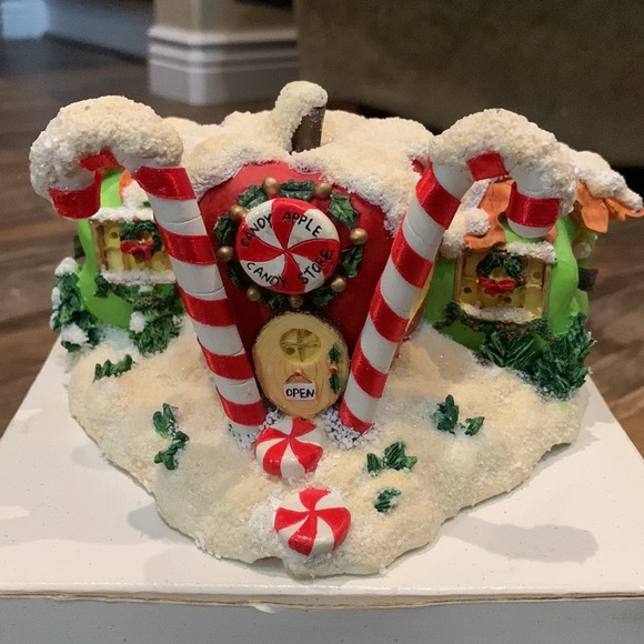 Charming tails, candy apple candy store - Picture 2 of 9